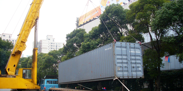 大型起重機吊裝時如何減少油耗？