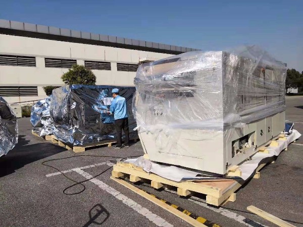 設備出口防潮真空打包裝柜