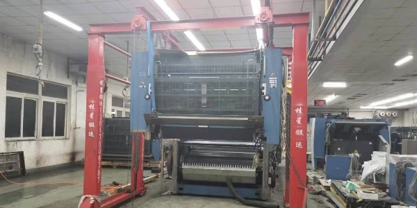 廠房設備吊裝選擇屹星機電設備搬運公司